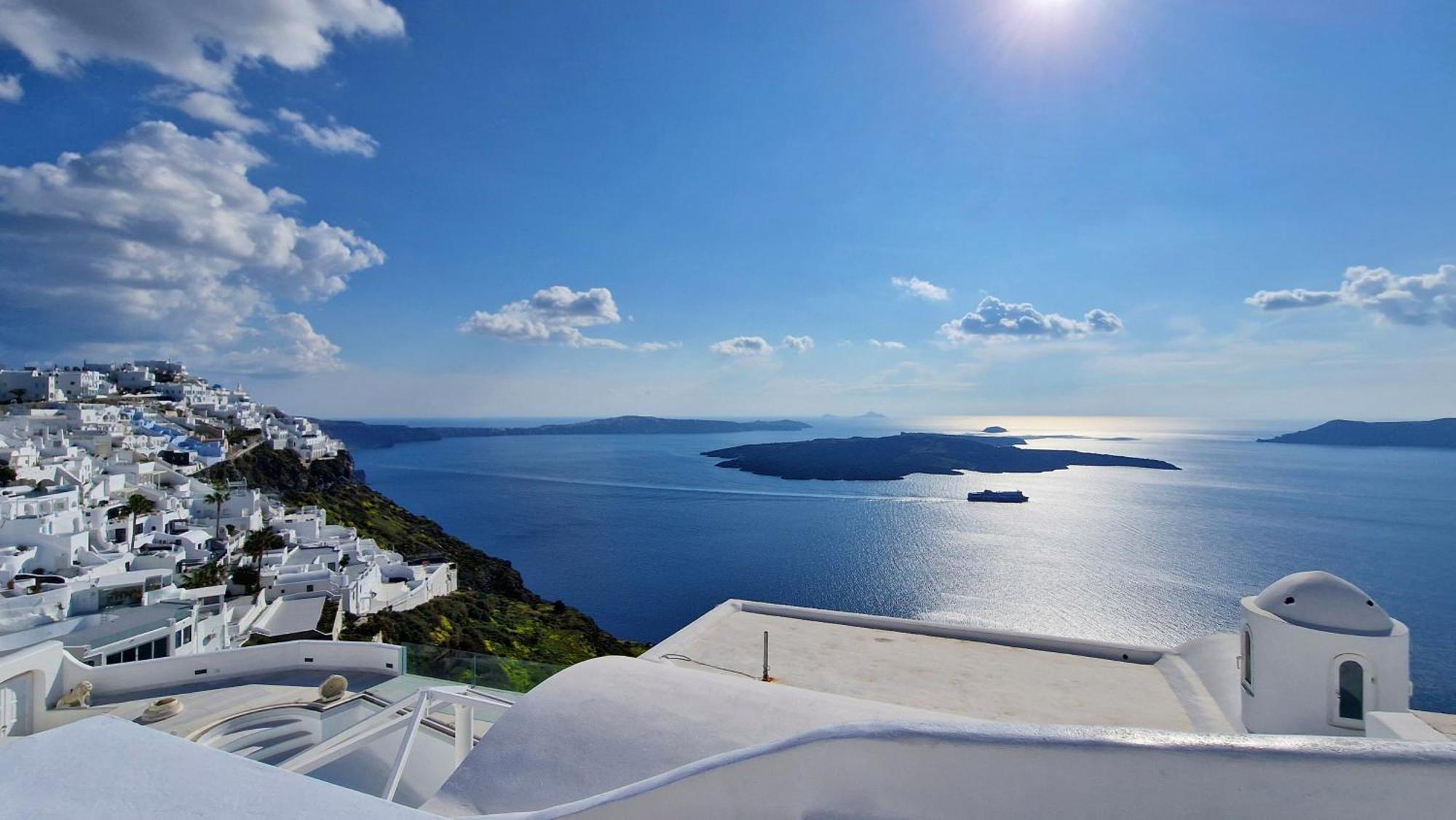 Вилла Karpimo Horizon - Caldera View With Private Hot Tub Фиростефани Экстерьер фото
