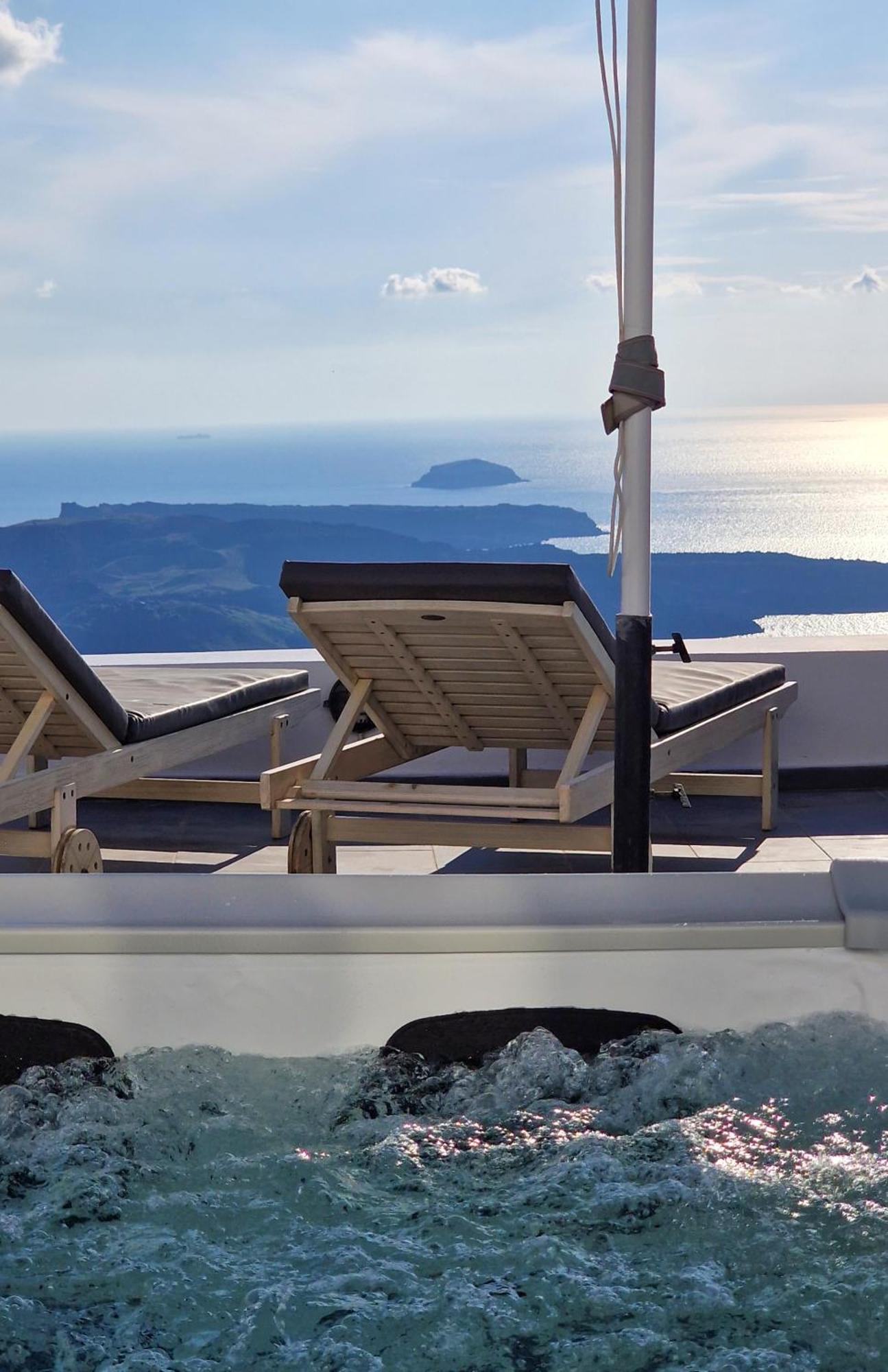 Вилла Karpimo Horizon - Caldera View With Private Hot Tub Фиростефани Экстерьер фото