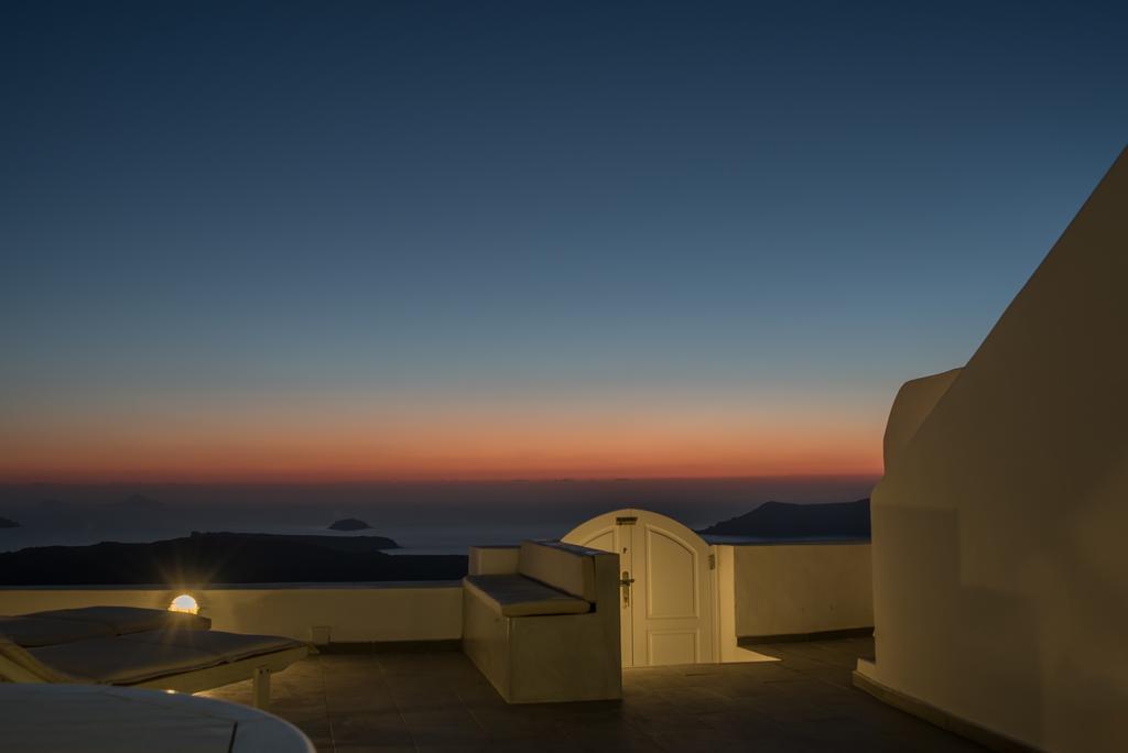 Вилла Karpimo Horizon - Caldera View With Private Hot Tub Фиростефани Номер фото
